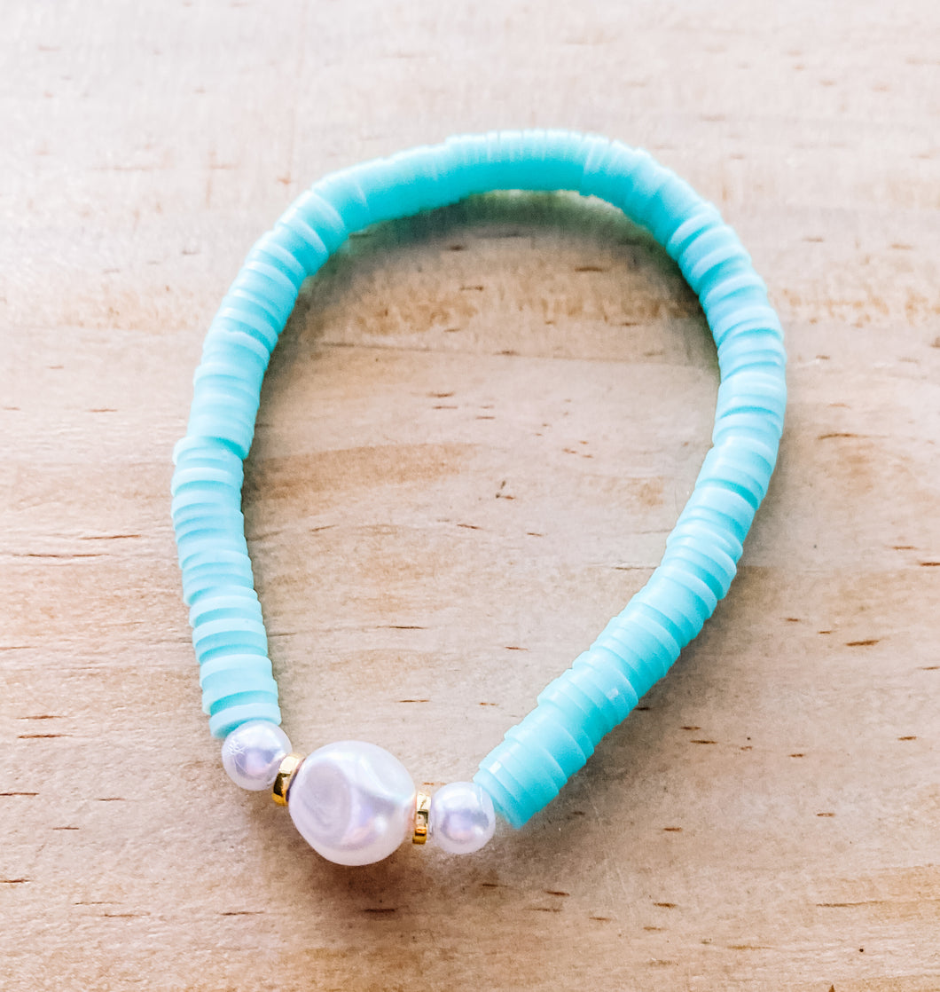 Blue & pearl bracelet