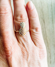 Load image into Gallery viewer, Pineapple ring
